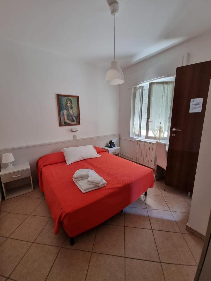 Hotel Riz Finale Ligure Exteriör bild