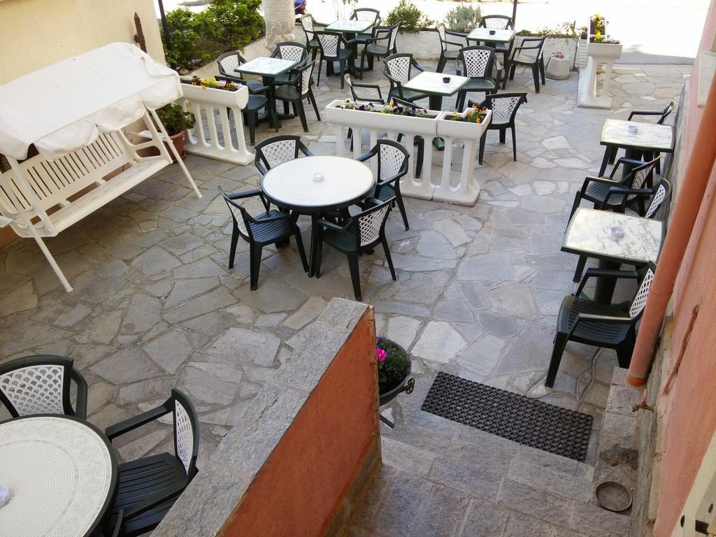 Hotel Riz Finale Ligure Exteriör bild